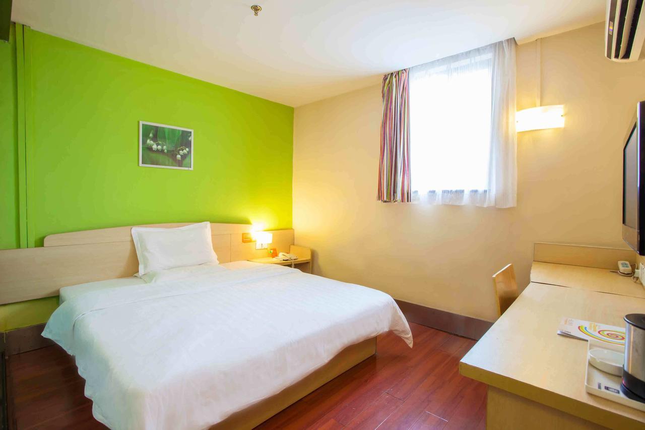 7Days Inn Wuhan Airport Panlong City Exterior photo