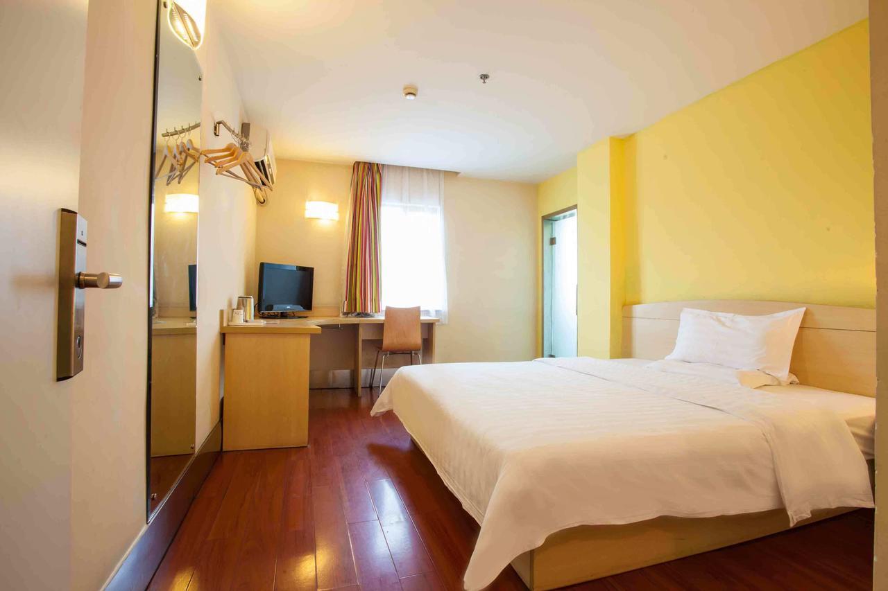 7Days Inn Wuhan Airport Panlong City Exterior photo